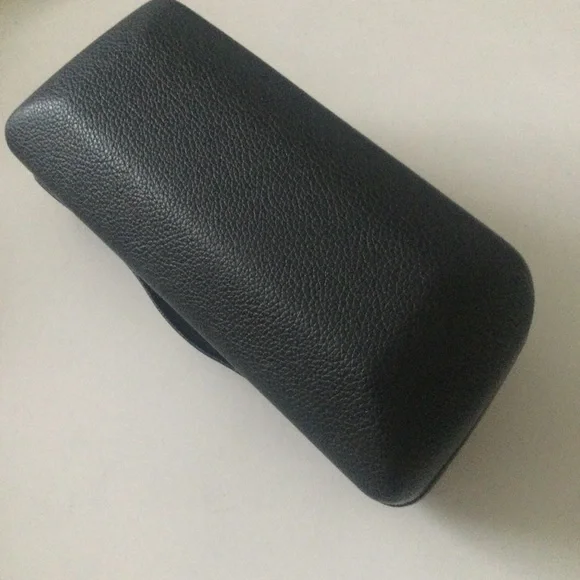 BALENCIAGA EXTRA LARGE BLACK LEATHER SUNGLASSES CASE WITH DRAWSTRING POUCH NEW - Picture 5 of 10